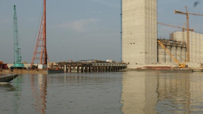 silo_1-700x575